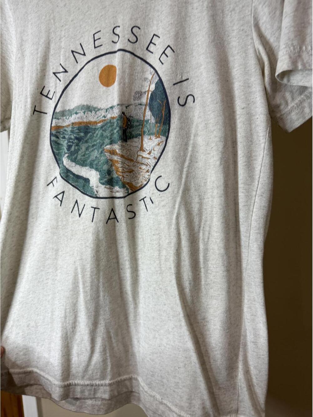 Tennessee Is Fantastic Graphic T-Shirt Small - Picture 5 of 6